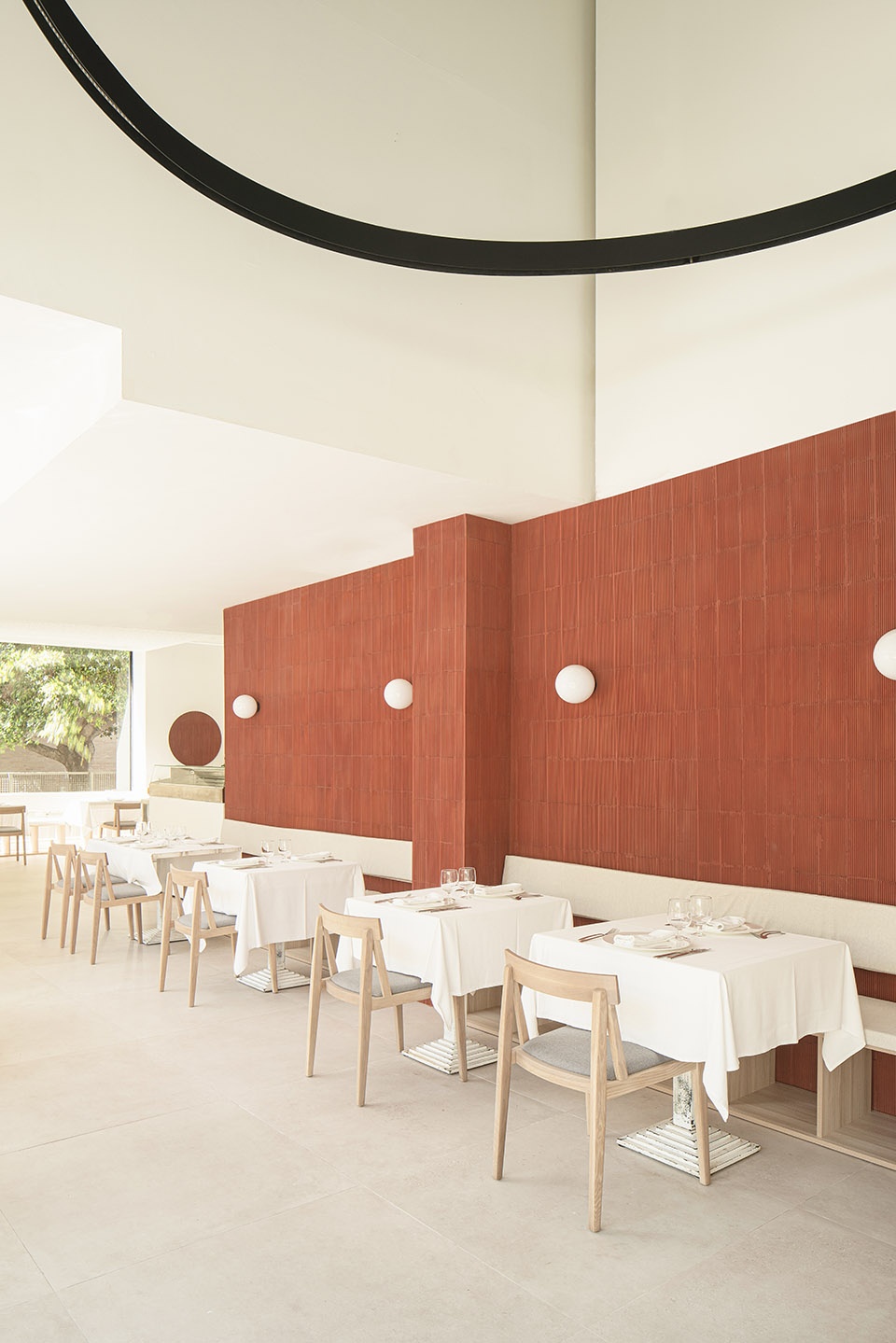 chaos and frenzy restaurant by carlos segarra arquitectos