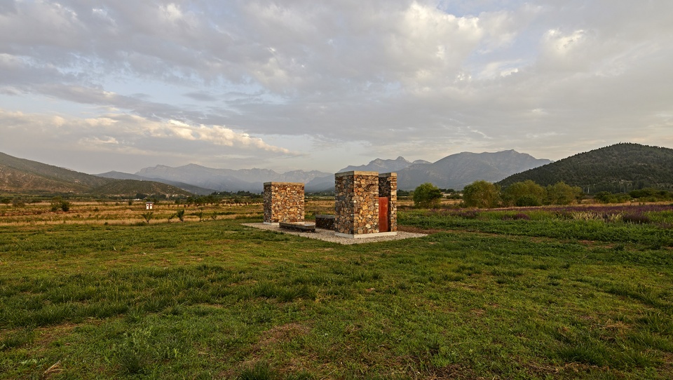 Toilets with a view guòbénér