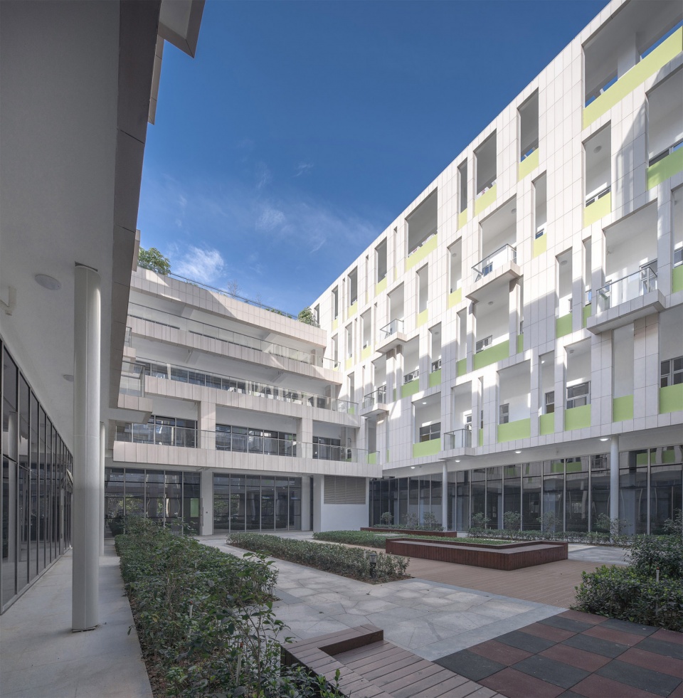 Shenzhen Bao an Maternal and Child Health Hospital SHENZHEN CAPOL INTERNATIONAL ASSOCIATESCO LTD