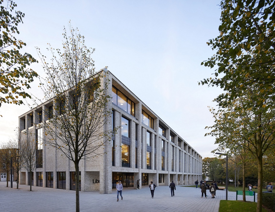 university of roehampton library by feilden clegg bradley studios