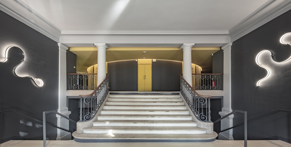renovation of theater legendre by opus 5 architects