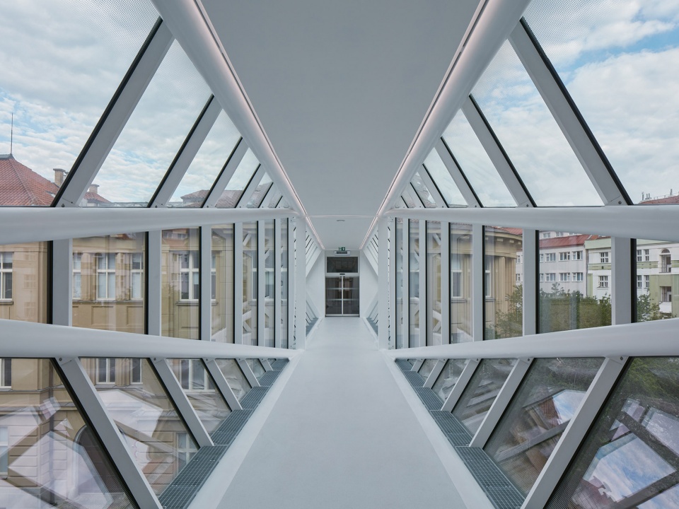 Connecting Footbridges UCT Prague ov a
