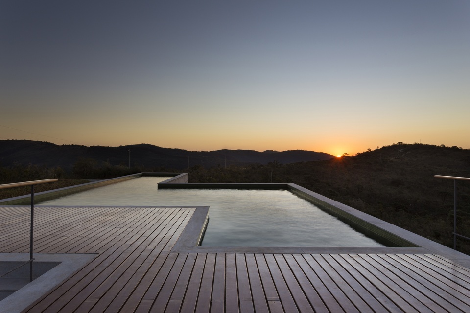 cerrado house by vazio sa