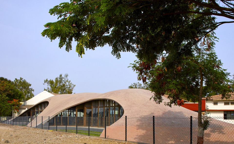 maya somaiya library sharda school by sameep padora associates