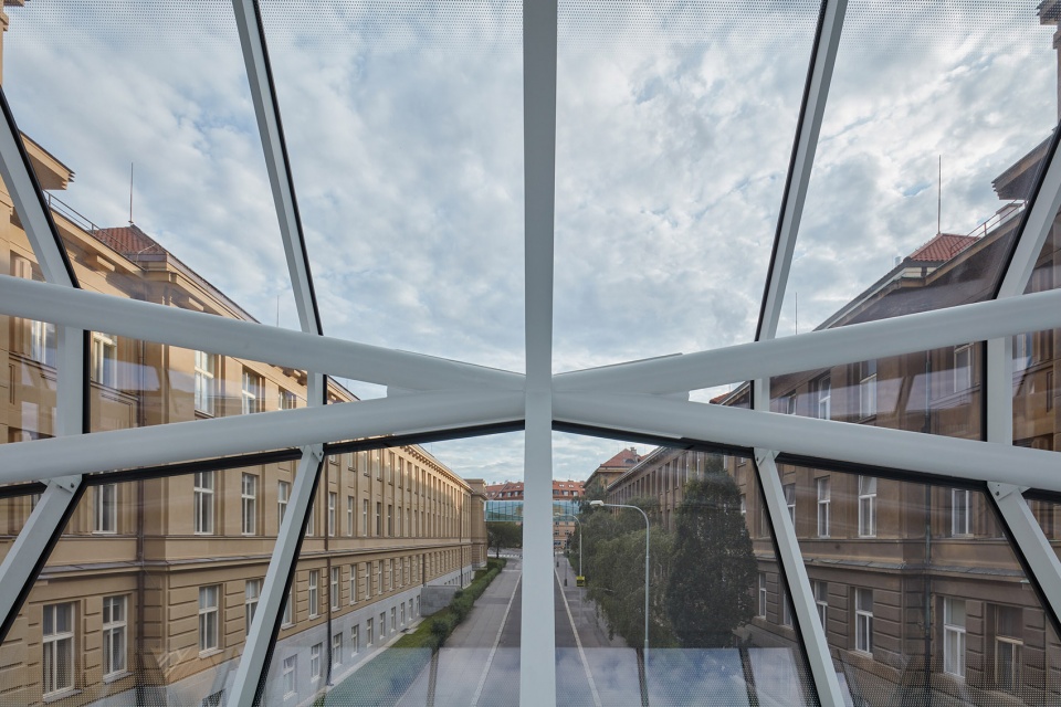 Connecting Footbridges UCT Prague ov a