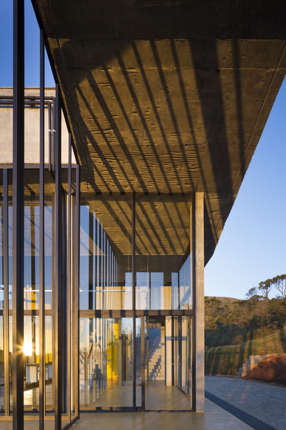 cerrado house by vazio sa