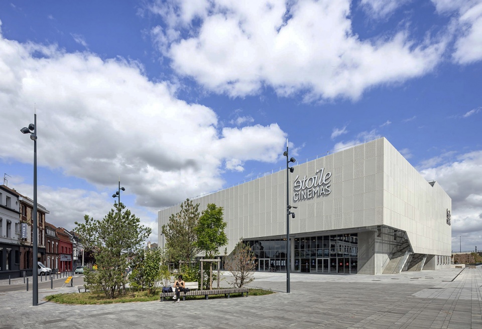 multiplex etoile cinemas by olivier palatre architectes