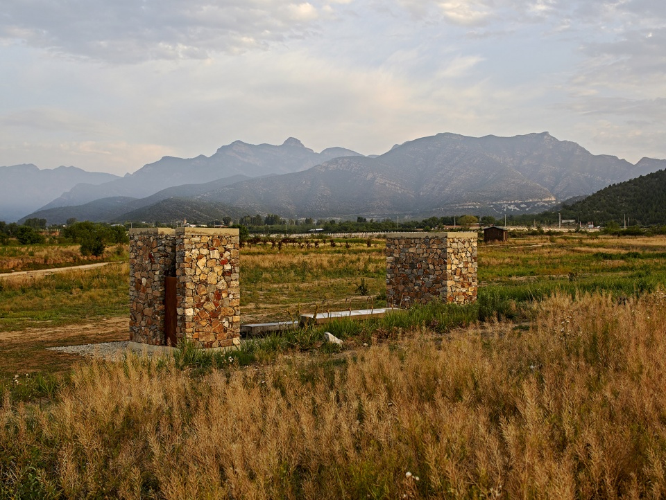 Toilets with a view guòbénér