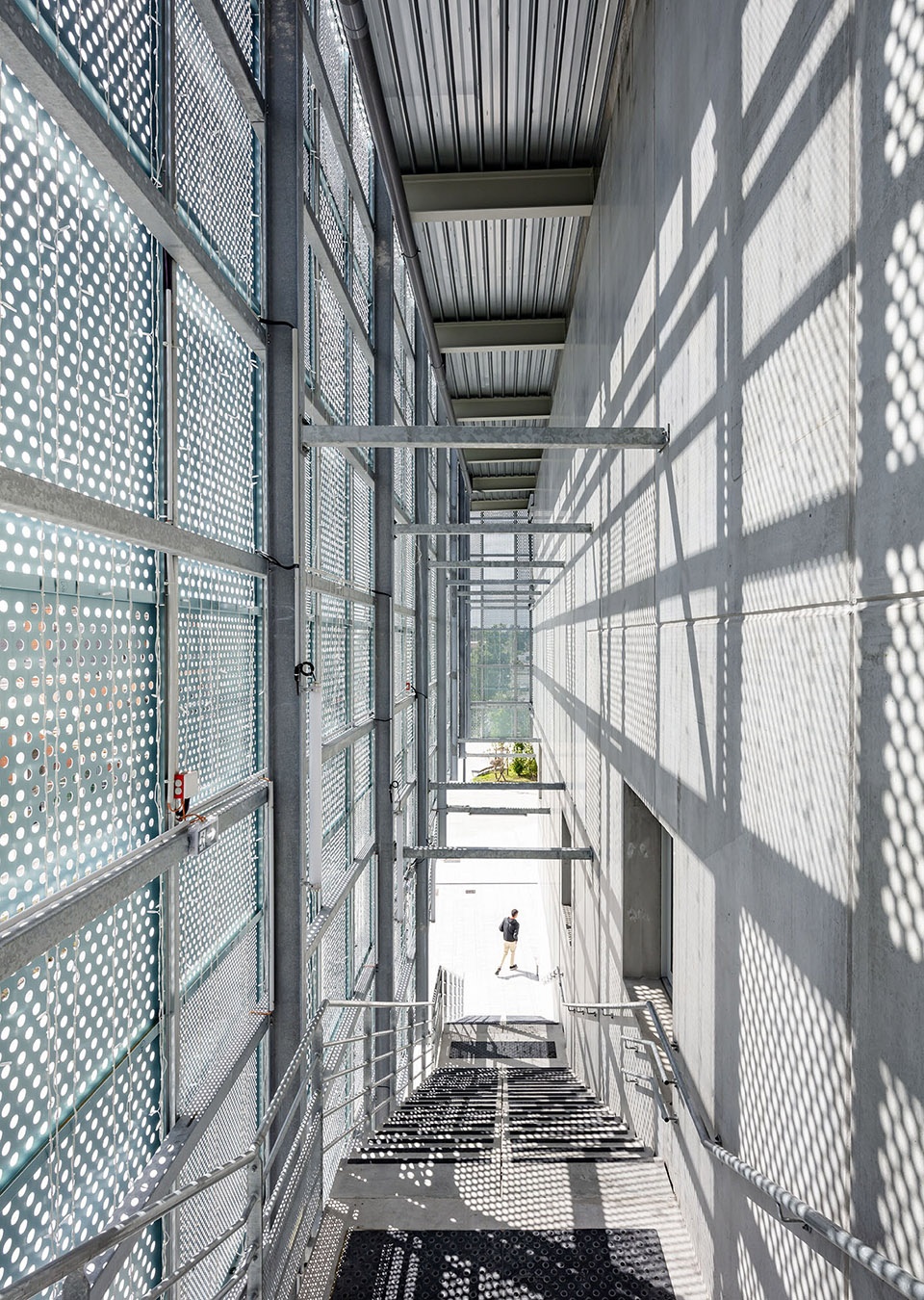 multiplex etoile cinemas by olivier palatre architectes