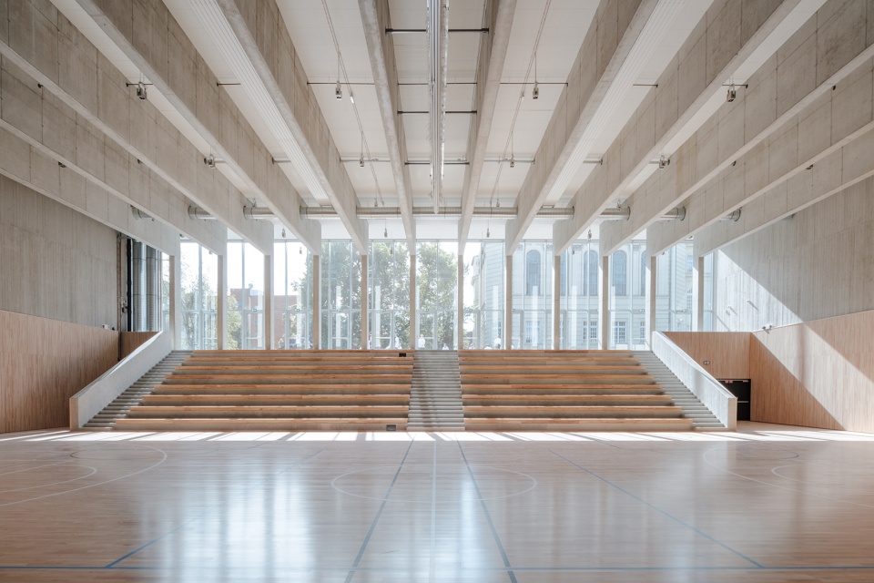 saint gellert hall by epitesz studio