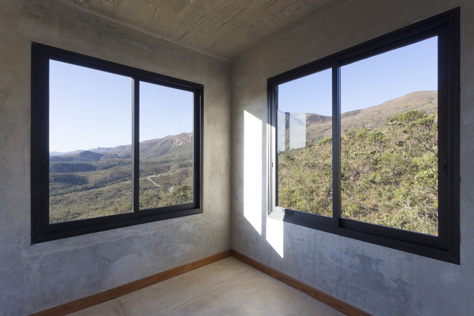 cerrado house by vazio sa