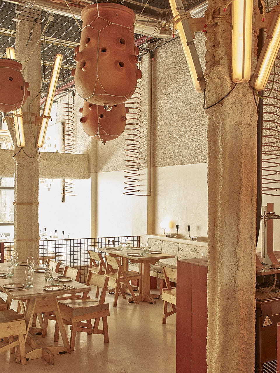 mo de movimiento restaurant by lucas munoz