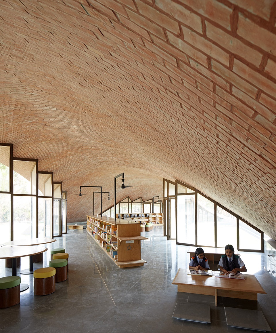 maya somaiya library sharda school by sameep padora associates
