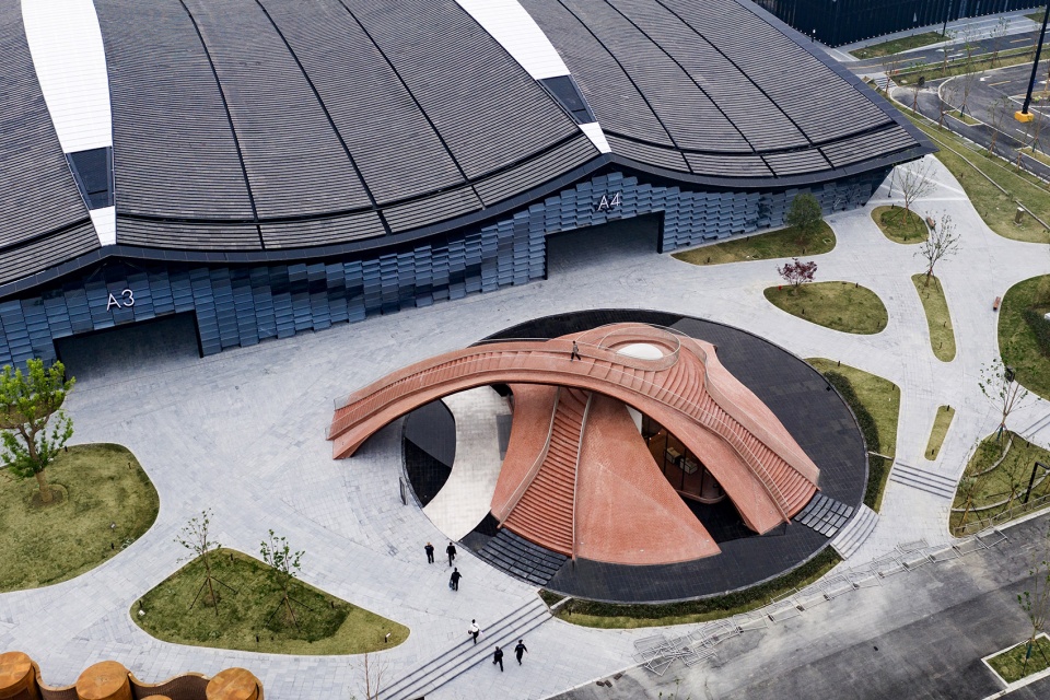 China goes Urban