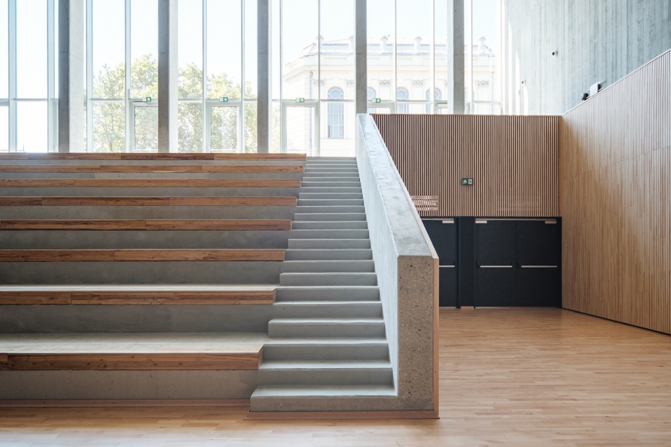 saint gellert hall by epitesz studio