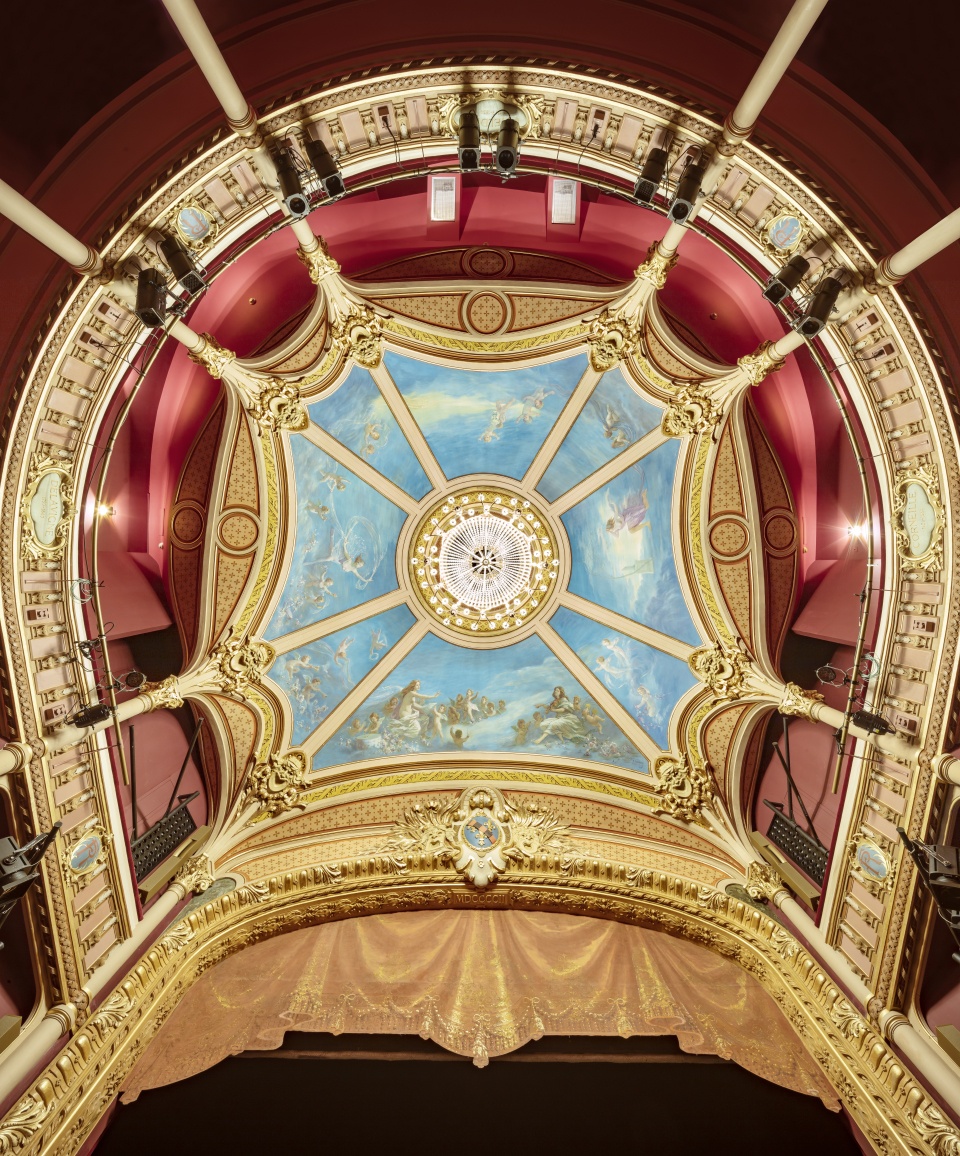 renovation of theater legendre by opus 5 architects