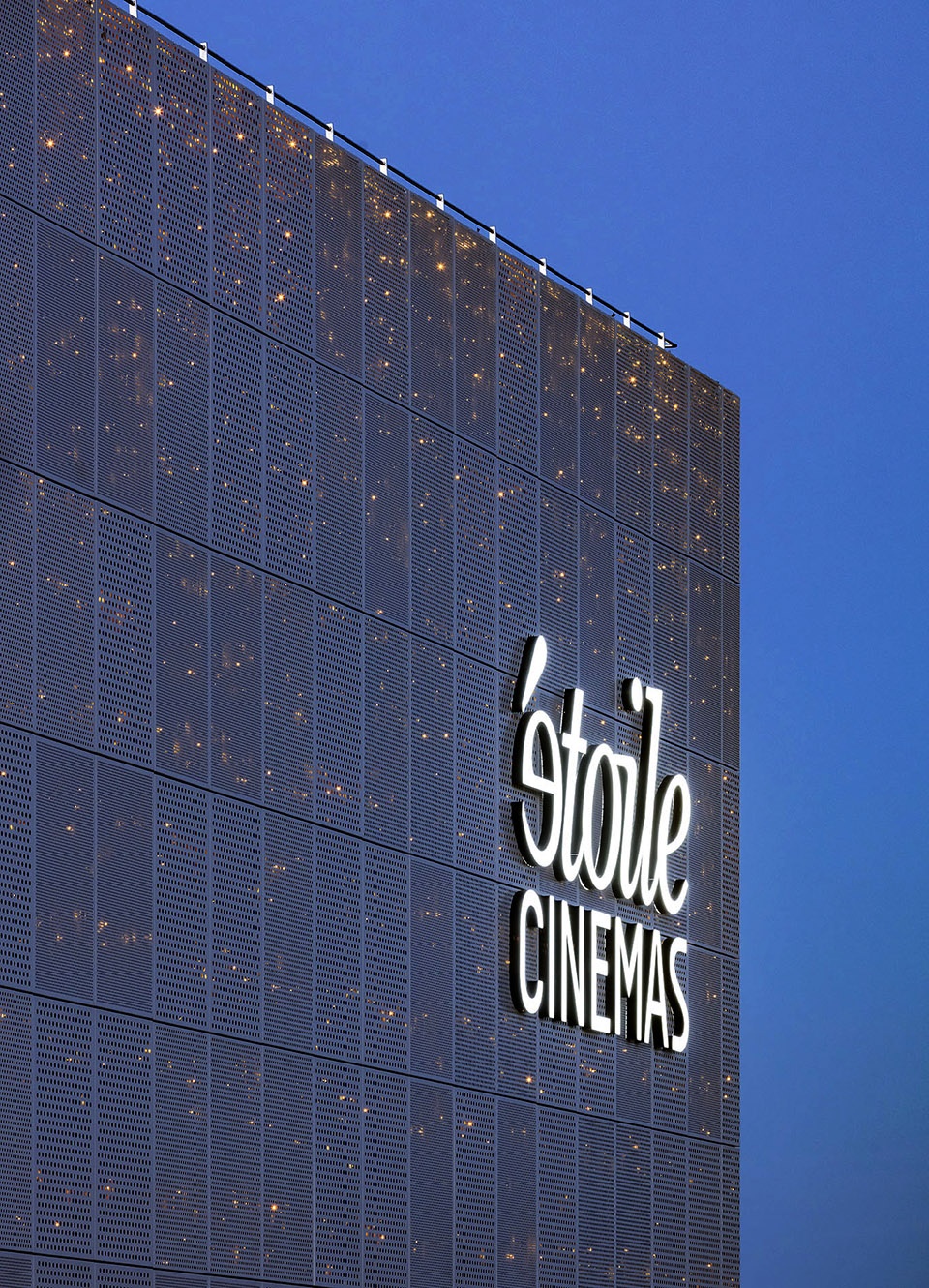 multiplex etoile cinemas by olivier palatre architectes