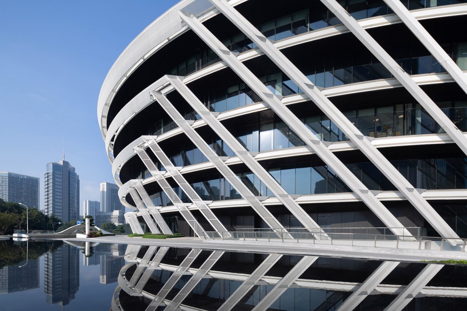 peacebird fashion centre china by daniel statham architects