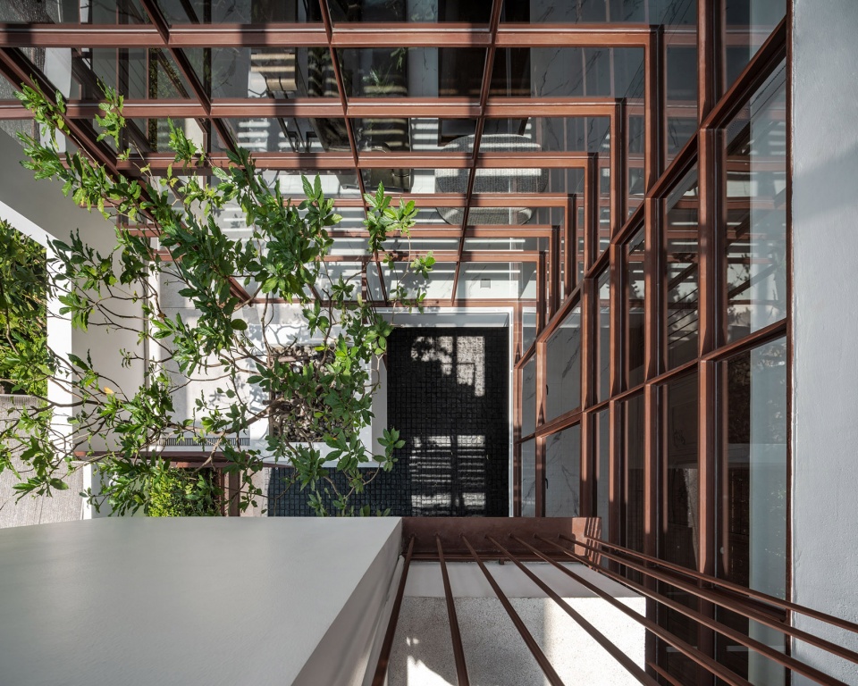 floated tree house by anonym studio
