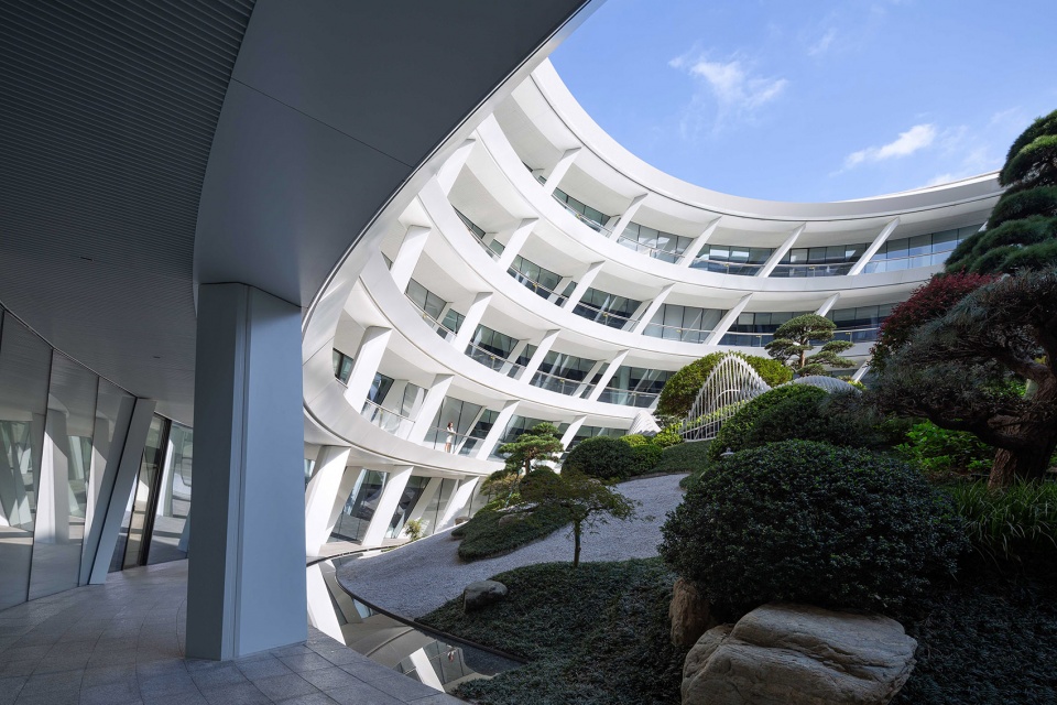 peacebird fashion centre china by daniel statham architects