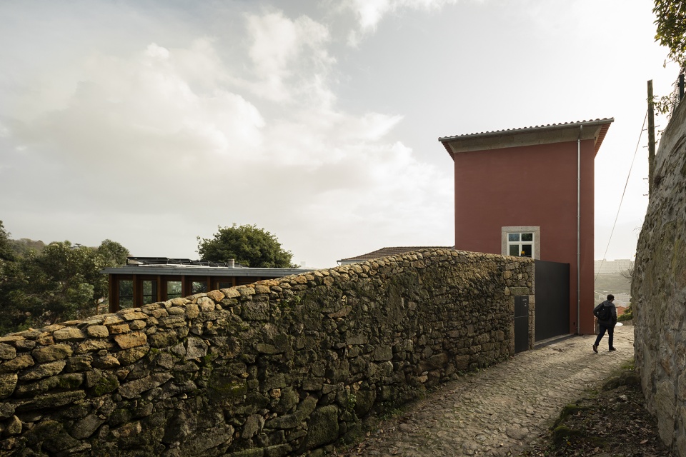 golgota by floret architecture
