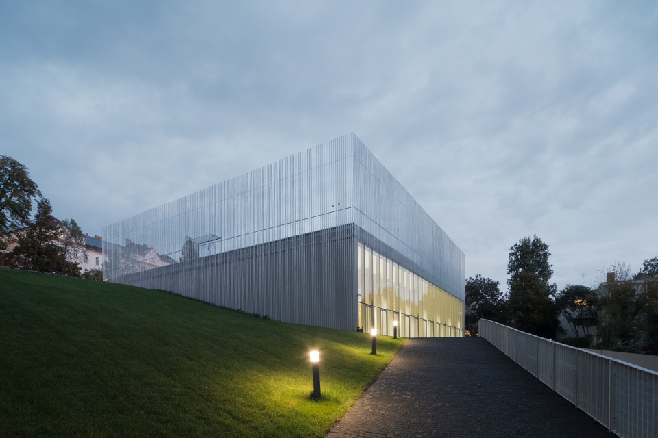 saint gellert hall by epitesz studio