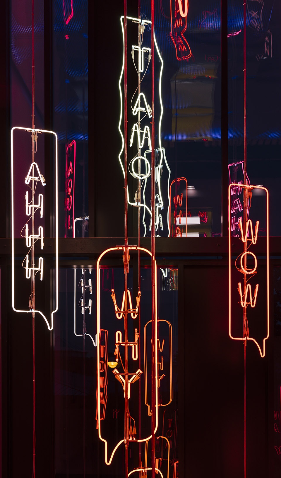 YOYO Permanent light art installation Brut Deluxe 1