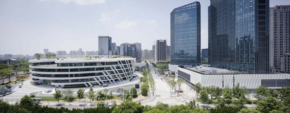 peacebird fashion centre china by daniel statham architects