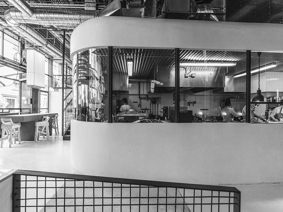 mo de movimiento restaurant by lucas munoz