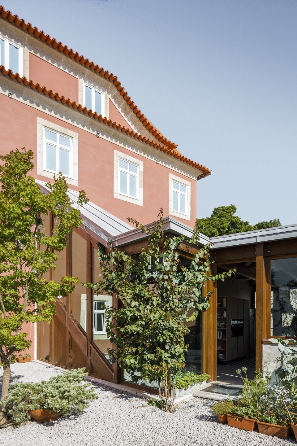 golgota by floret architecture