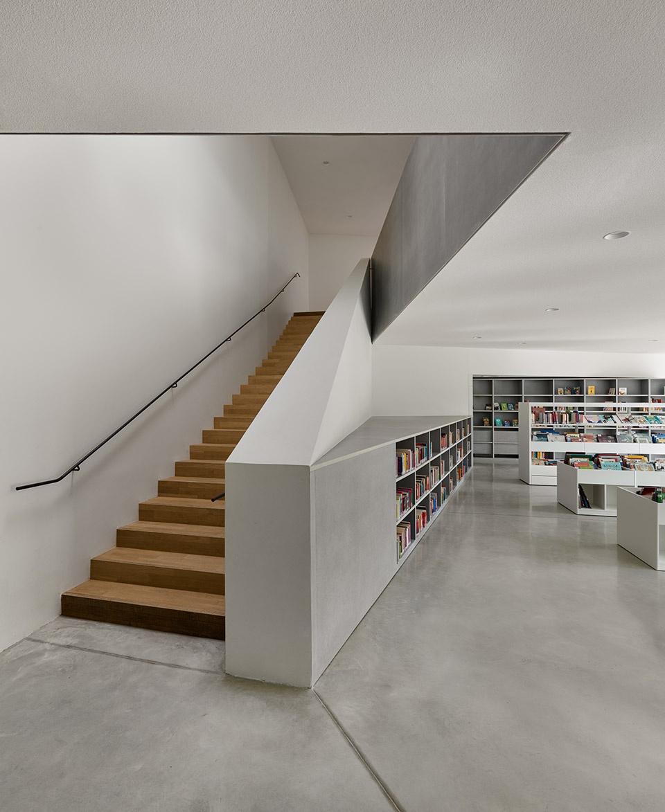 Media Library Dominique Coulon associes