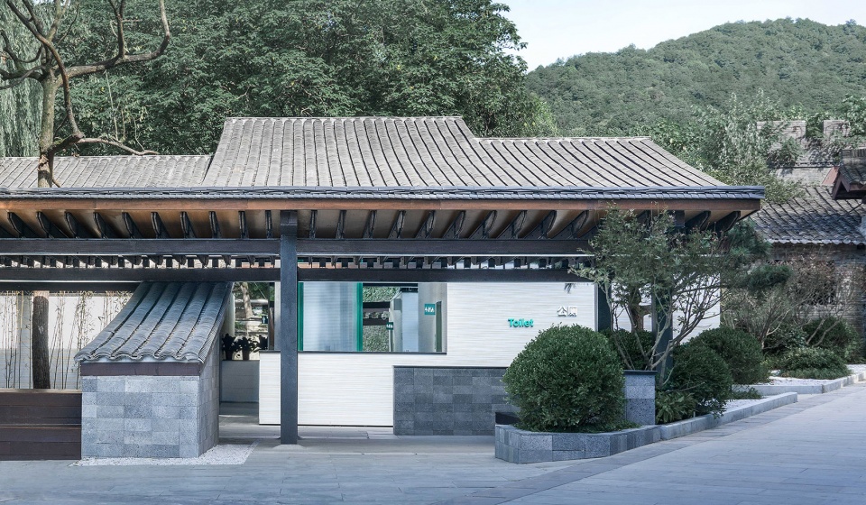 Songcheng Ancient Street toilet lsd