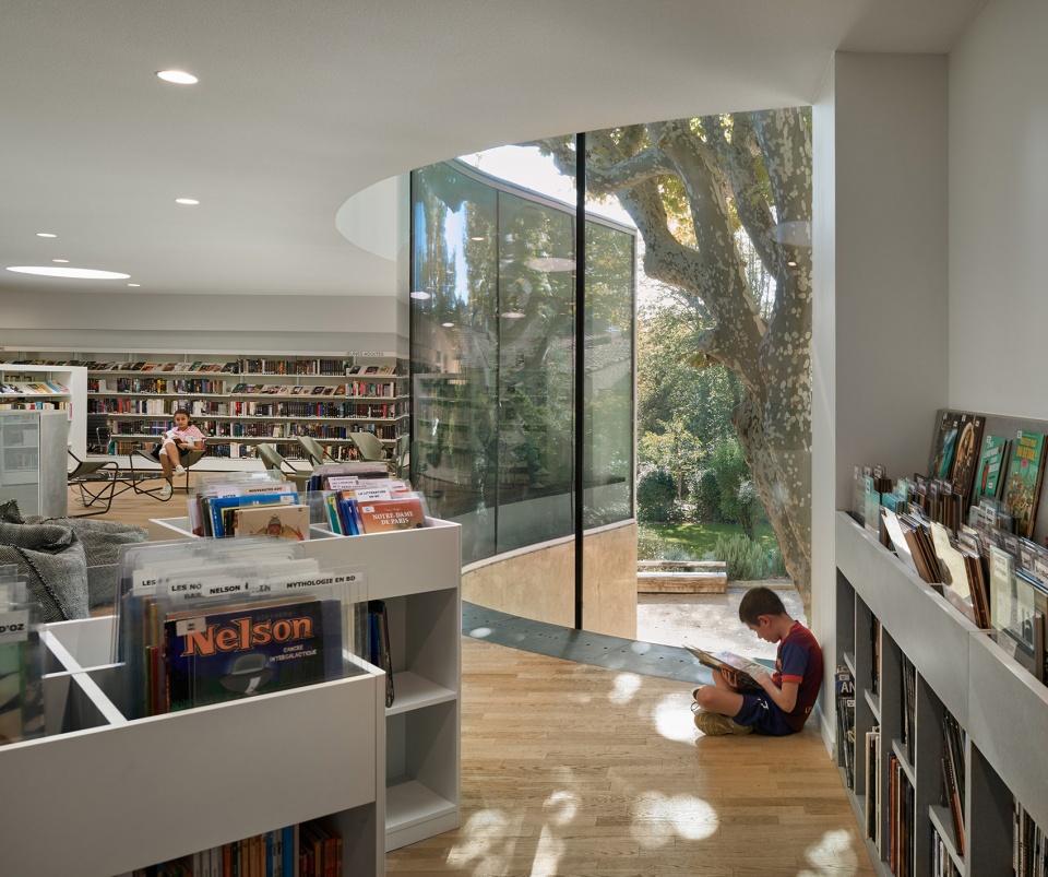 Media Library Dominique Coulon associes
