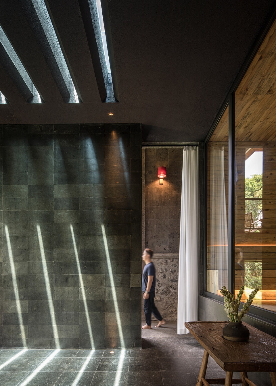 bond house bali by alexis dornier