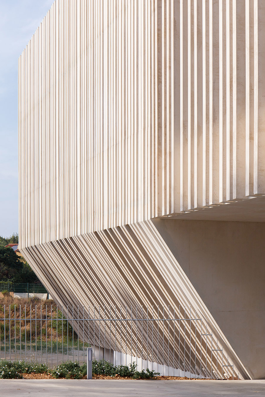 space guy moquet france by oeco architectes