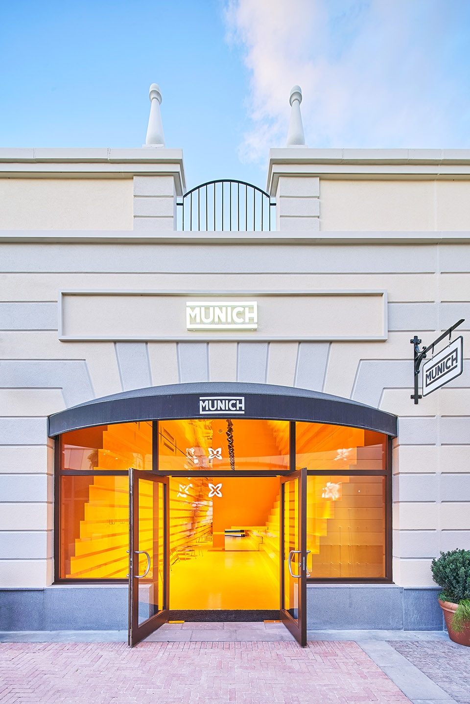 step store 12 mcarthurglen designer outlet malaga by studio animal
