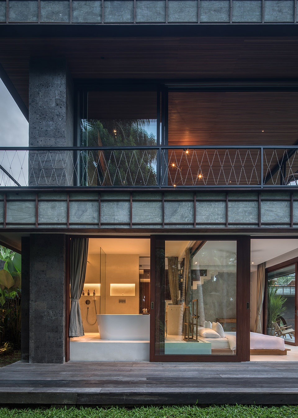 bond house bali by alexis dornier