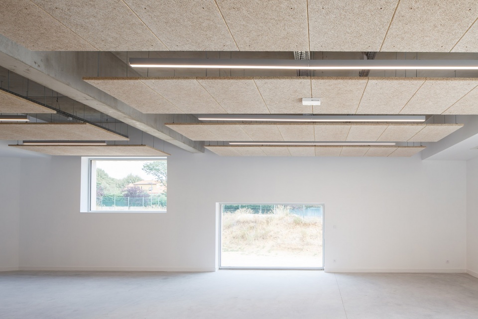 space guy moquet france by oeco architectes