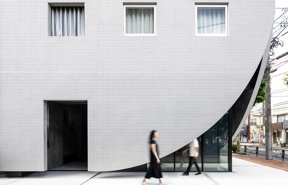 灯塔公寓，东京 / YSLA architects
