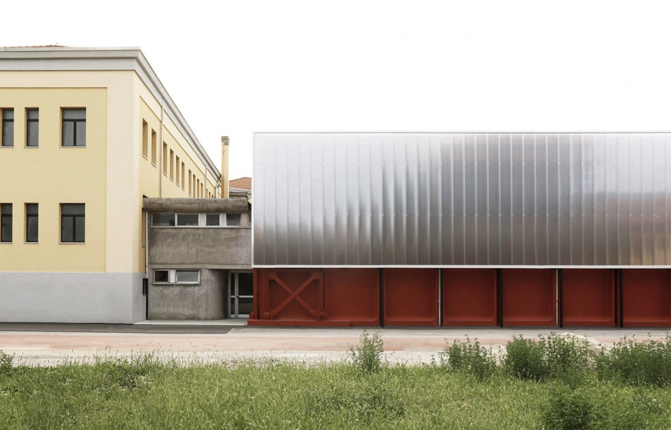 E. Fermi中学改造和扩建，意大利 / Giulia de Appolonia