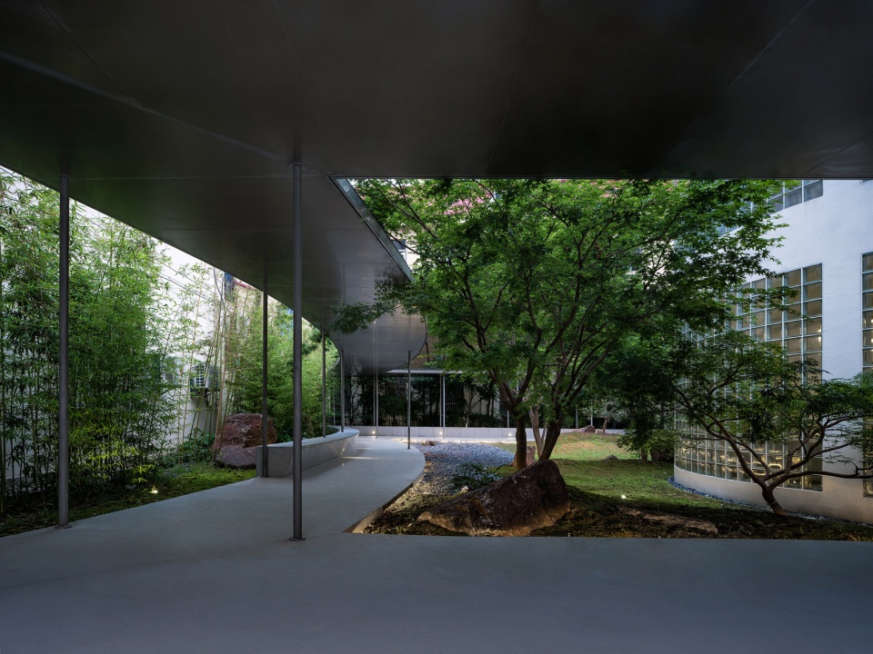 dongyuan neighborhood committee renovation china by atelier vision