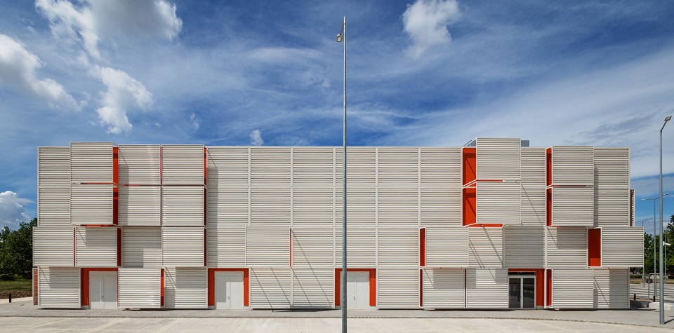 hatvan multifunctional sport and event hall by napur architect
