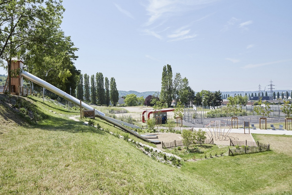 Urban Park In Grand Couronne France Espace Libre