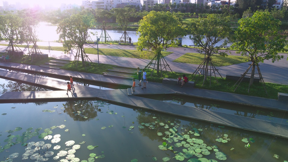 meishe river greenway and fengxiang park haikou china by turenscape
