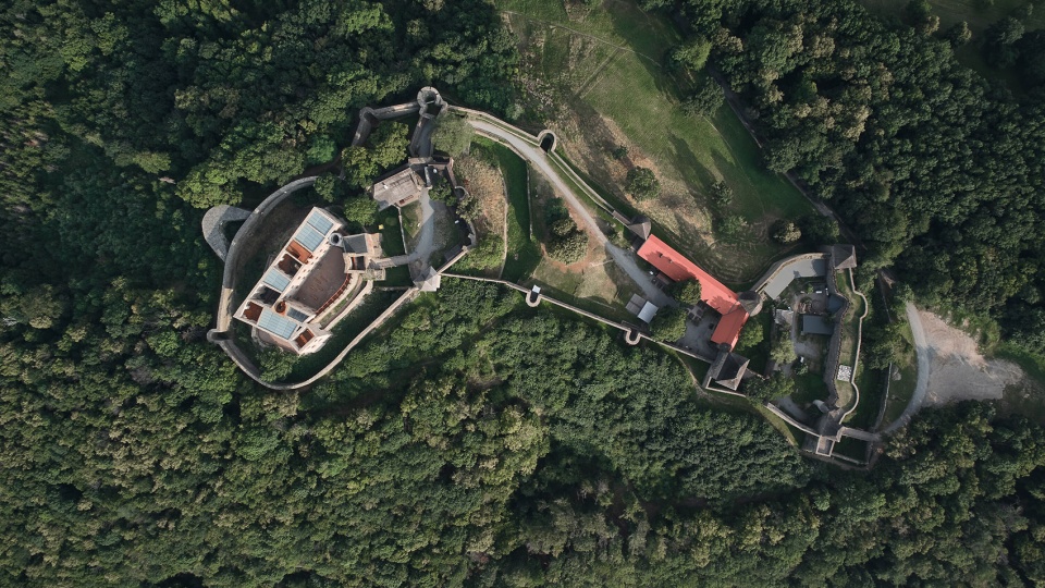 Helfstyn Castle Palace Reconstruction by atelier r