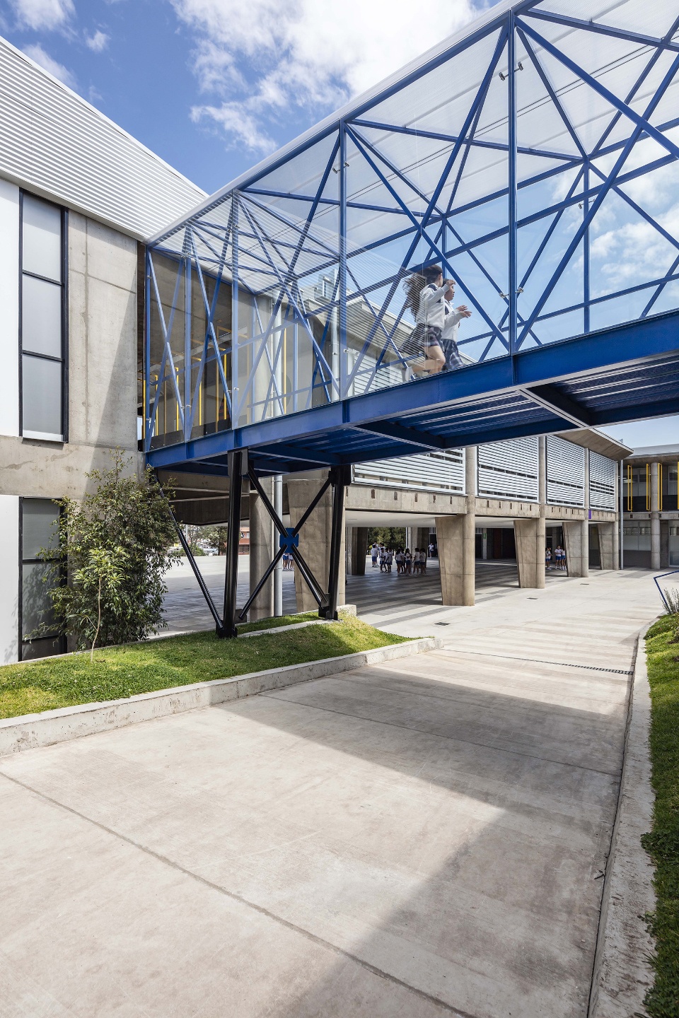 uepm quito classrooms by espinoza carvajal arquitectos