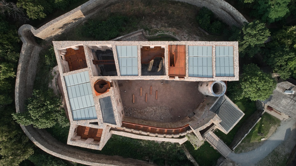 Helfstyn Castle Palace Reconstruction by atelier r