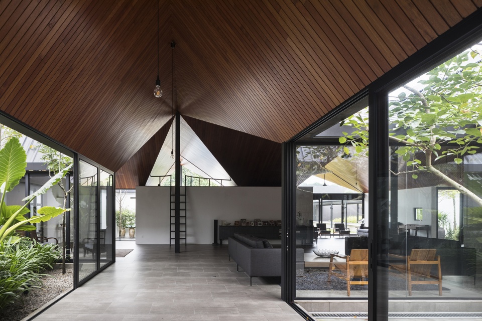 cloister house by formwerkz architects