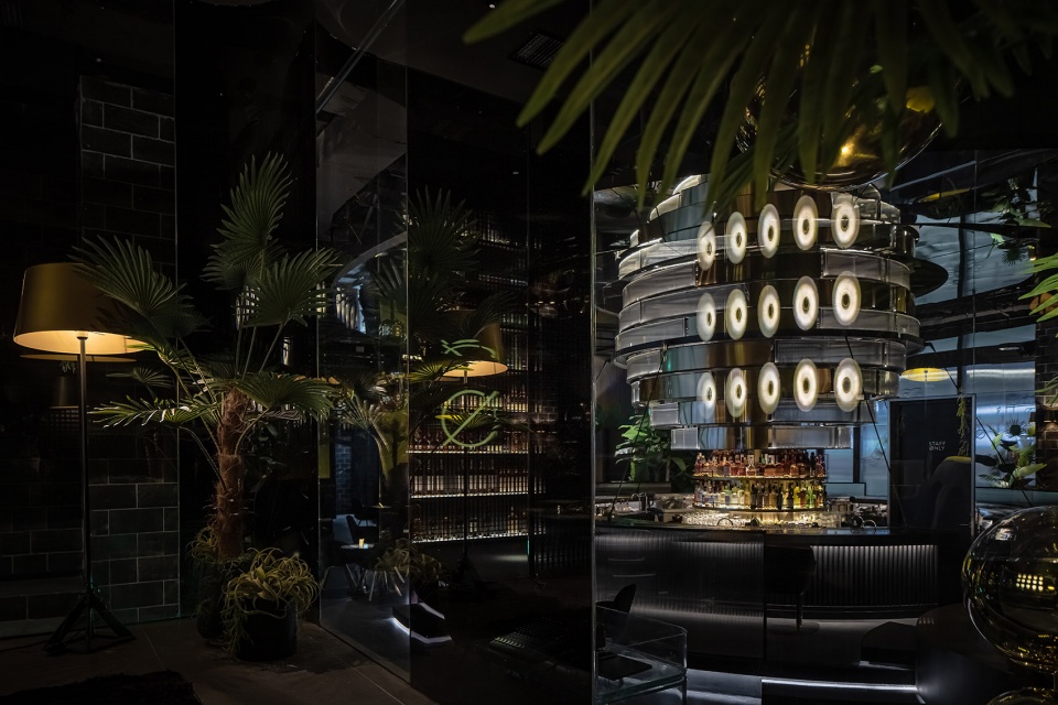 pluto bar by triostudio