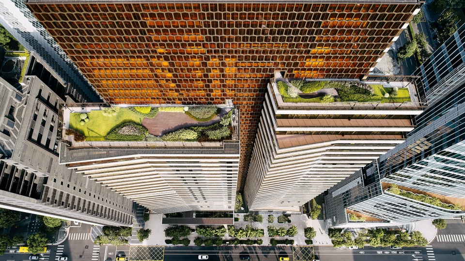 La Bella Vita high rise residential tower by Antonio Citterio Patricia Viel